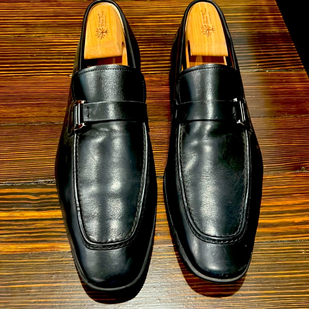 Magnanni Men’s Black Dress Loafer size 9.5 medium